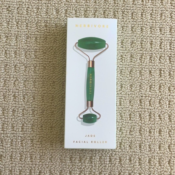 Herbivore Jade De-Puffing Face Roller NWOT - Picture 2 of 6